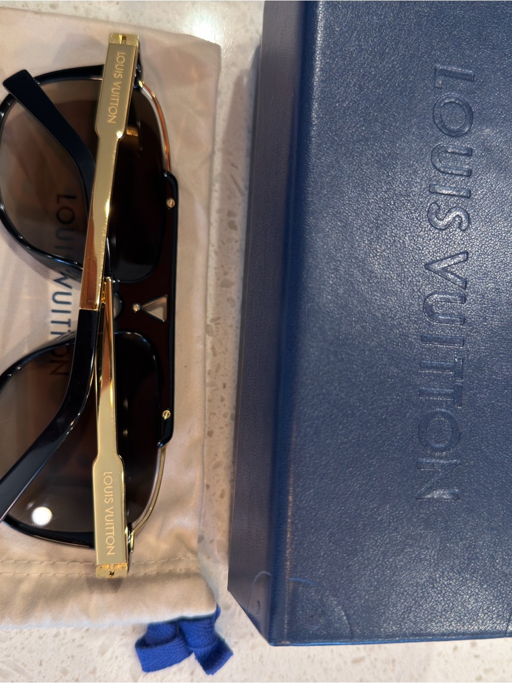 Louis Vuitton Black & Gold Aviator Sunglasses with Gradient Lenses - Picture 6 of 10